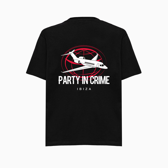 T-SHIRT PARTY IN CRIME