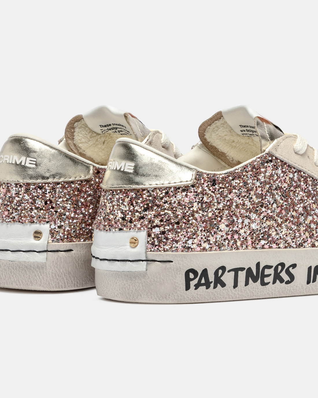 CRIME LONDON: DISTRESSED CRIME ROMANCE