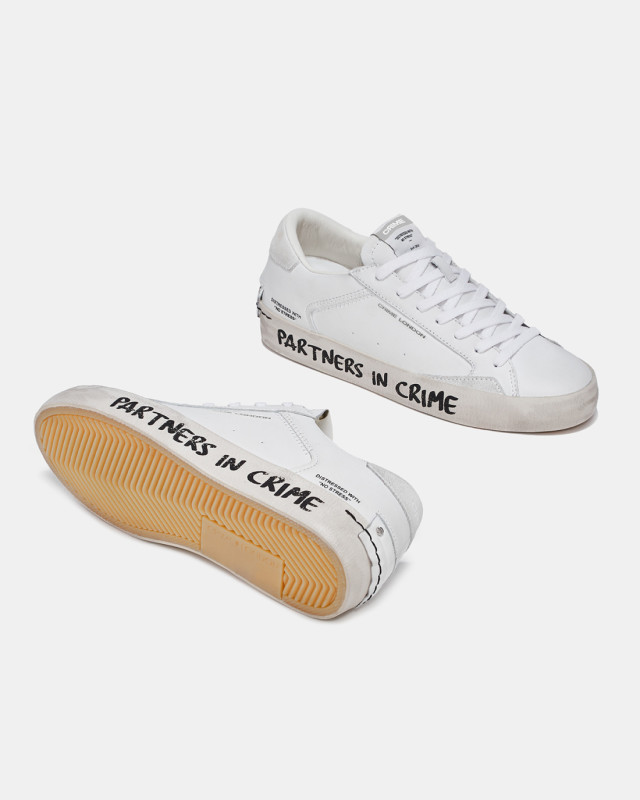 DISTRESSED GRAFFITI WHITE