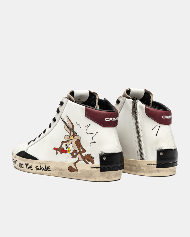 DISTRESSED HIGH WILE E. COYOTE