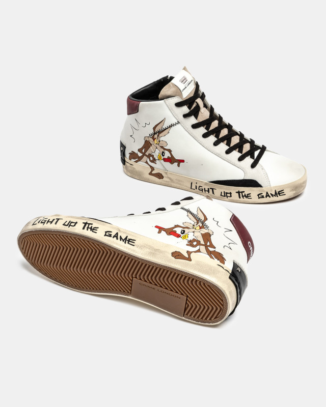 DISTRESSED HIGH WILE E. COYOTE