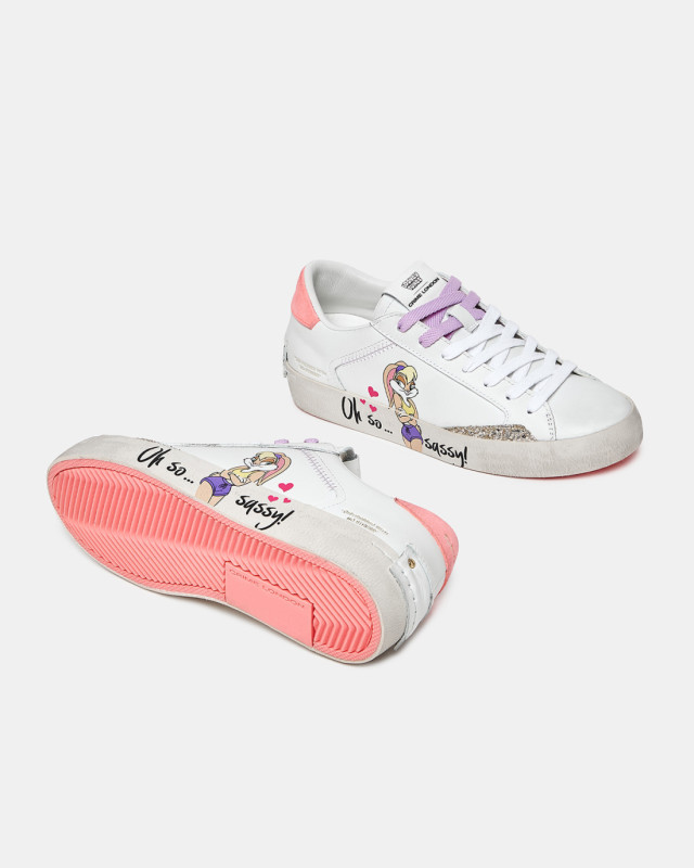 DISTRESSED LOLA BUNNY