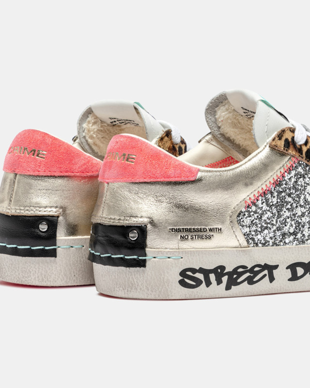 DISTRESSED PLATINUM WILDLIFE