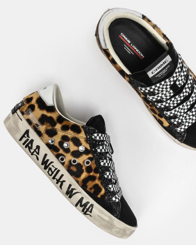 DISTRESSED WILD STEP