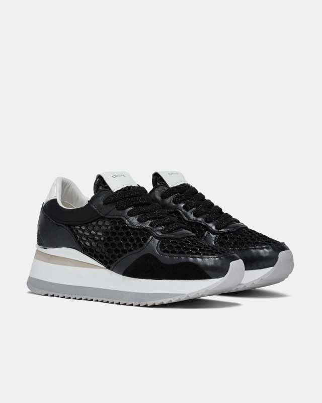 DYNAMIC BLACK