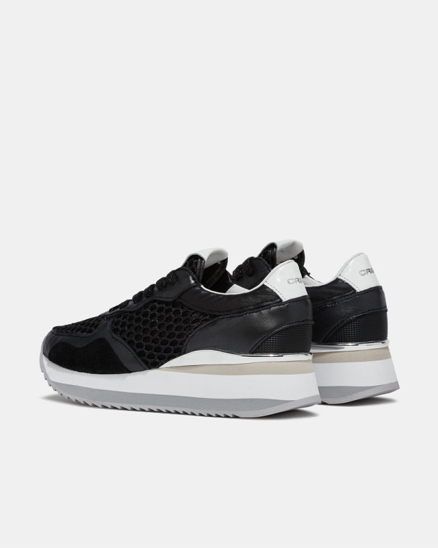 DYNAMIC BLACK