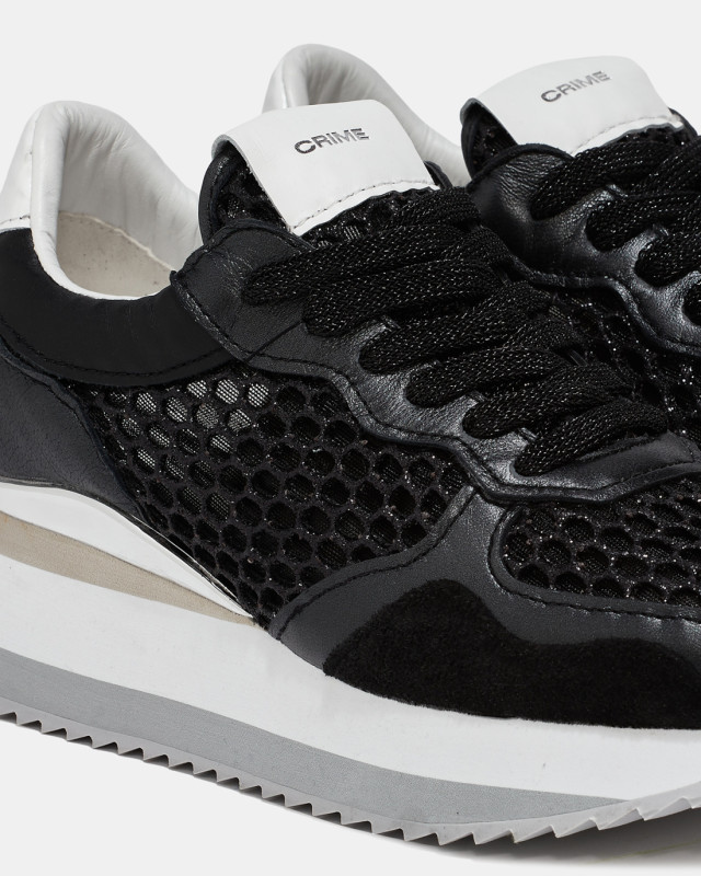 DYNAMIC BLACK