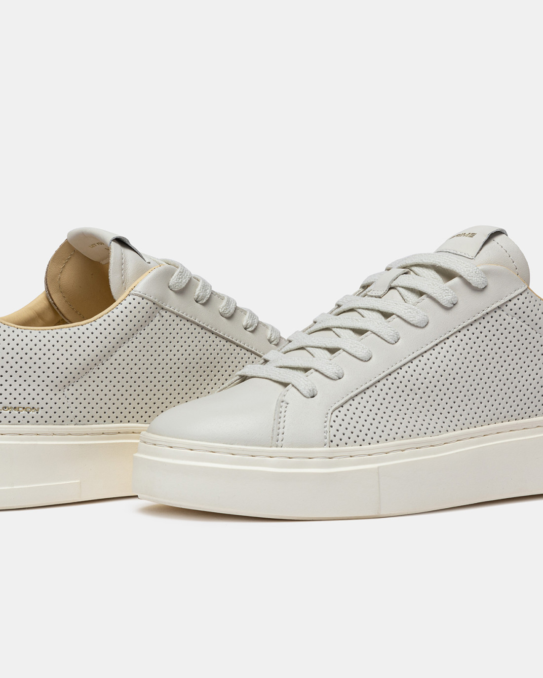 CRIME LONDON: EXTRALIGHT CASTLETON POINT