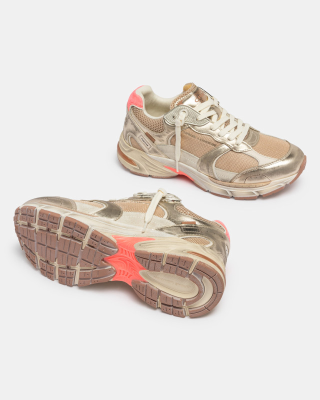 FUGITIVE 9094 GOLD RUSH