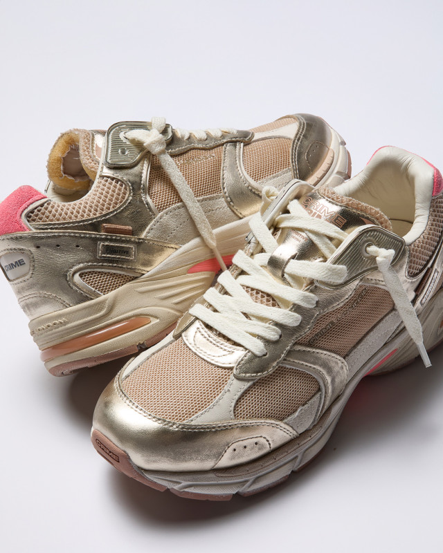 FUGITIVE 9094 GOLD RUSH