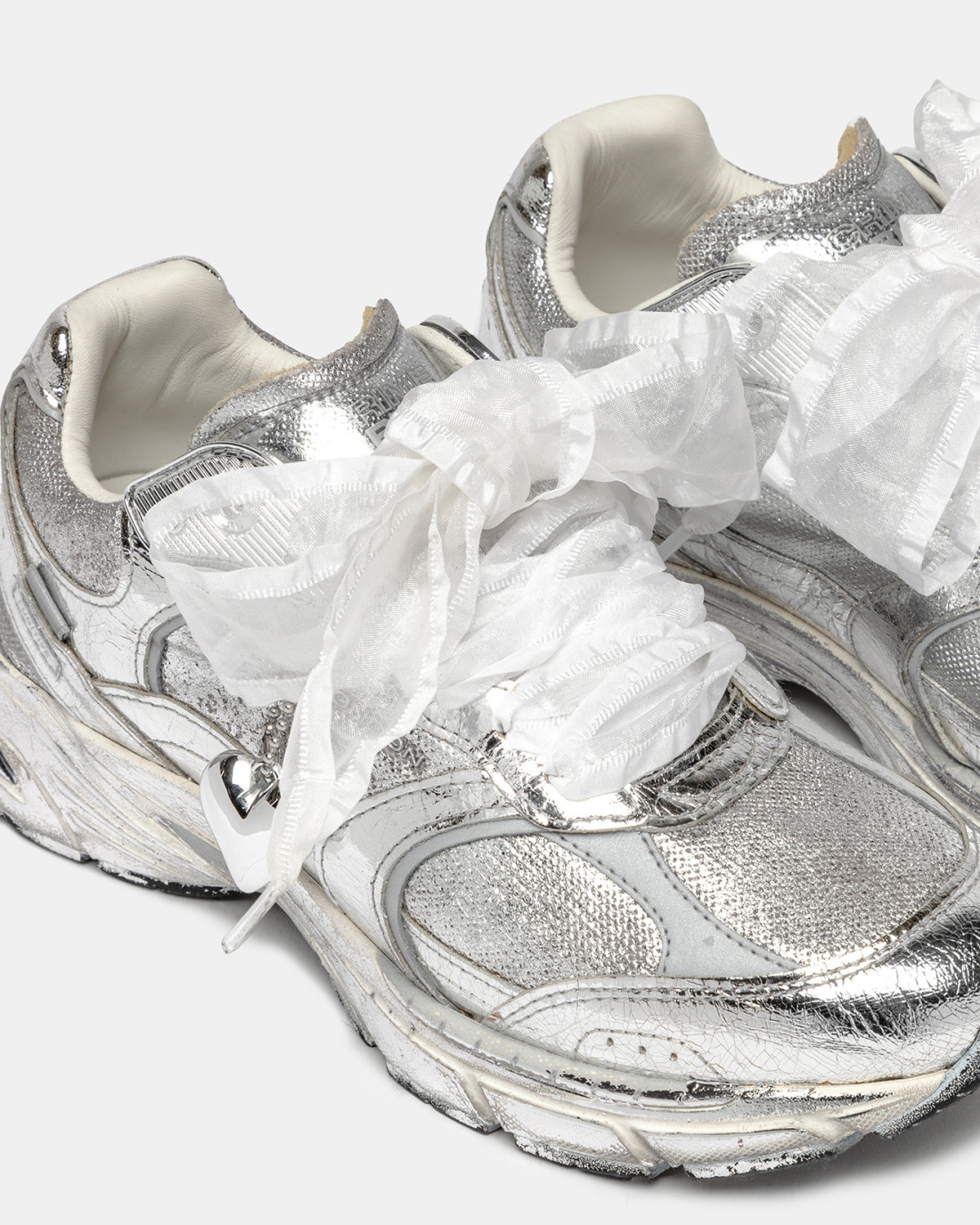 CRIME LONDON: FUGITIVE 9094 METAL KISS