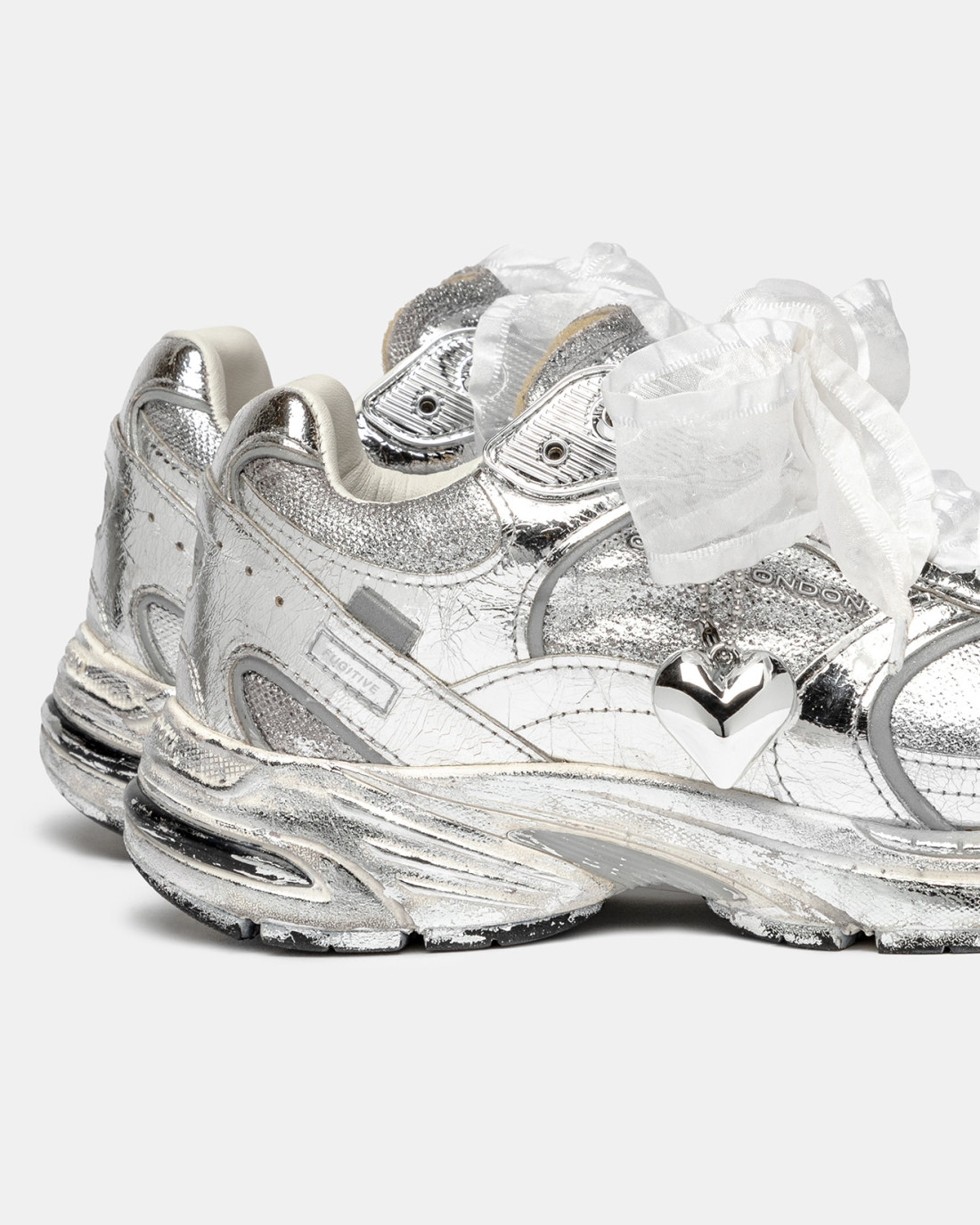 CRIME LONDON: FUGITIVE 9094 METAL KISS