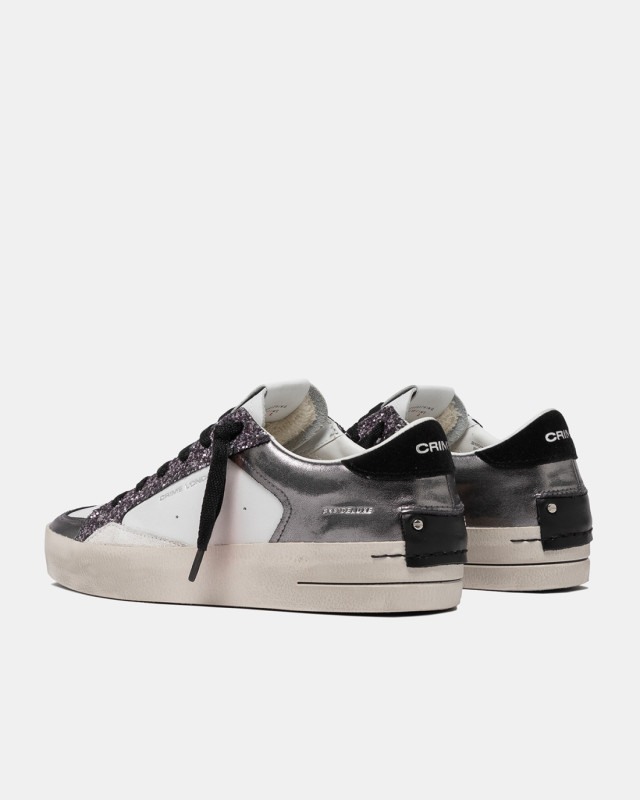 SK8 DELUXE TO THE MOON