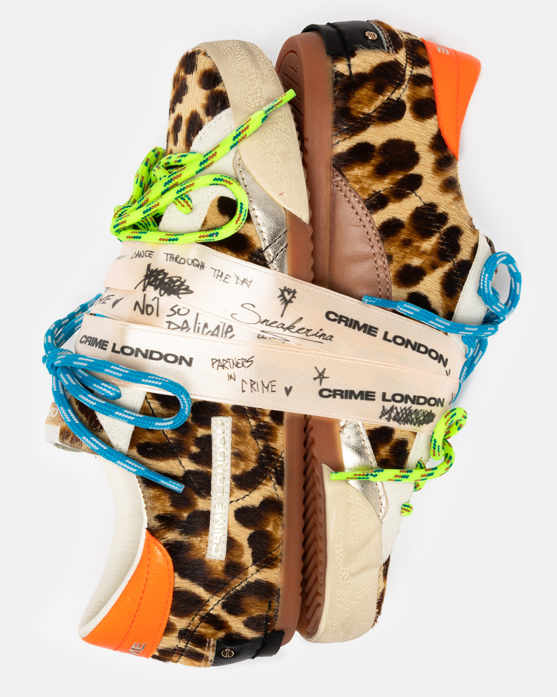 CRIME LONDON: SNEAKERINA SAVAGE STEP