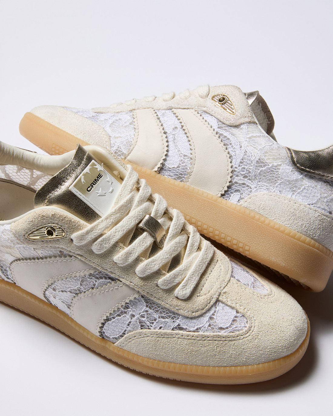 CRIME LONDON: WEMBLEY WHITE LACE